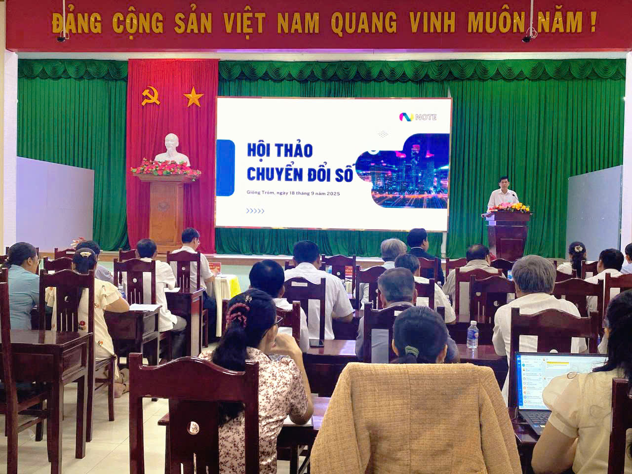 Hội thảo giới thiệu các phần mềm ứng dụng note edu